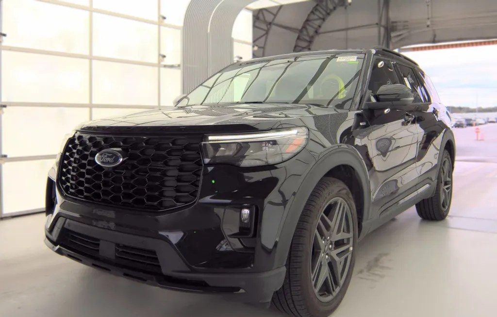 2025 FORD EXPLORER ST-LINE - 1