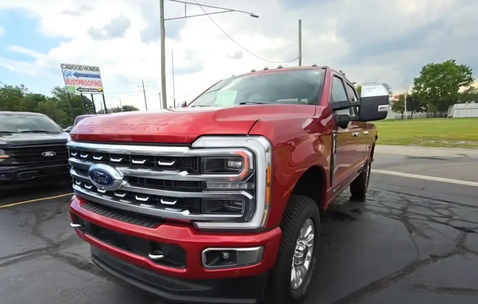 2023 FORD SUPER DUTY F-250 PLATINUM CREW CAB MEDIUM BED - 1