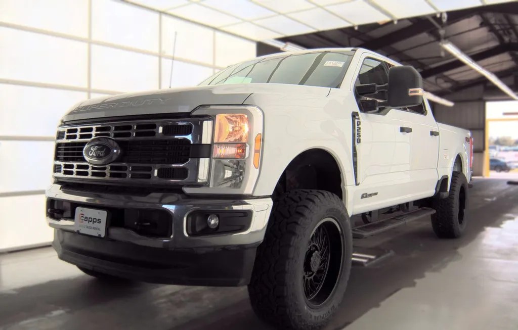 2024 FORD SUPER DUTY F-250 XLT CREW CAB MEDIUM BED - 1