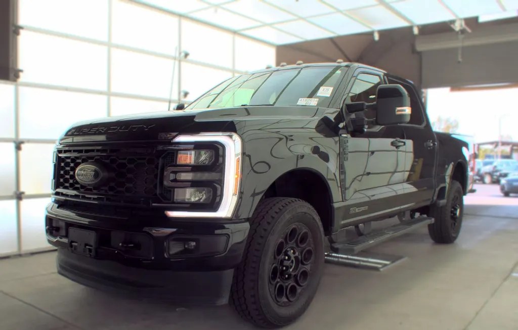 2025 FORD SUPER DUTY F-250 LARIAT CREW CAB MEDIUM BED - 1