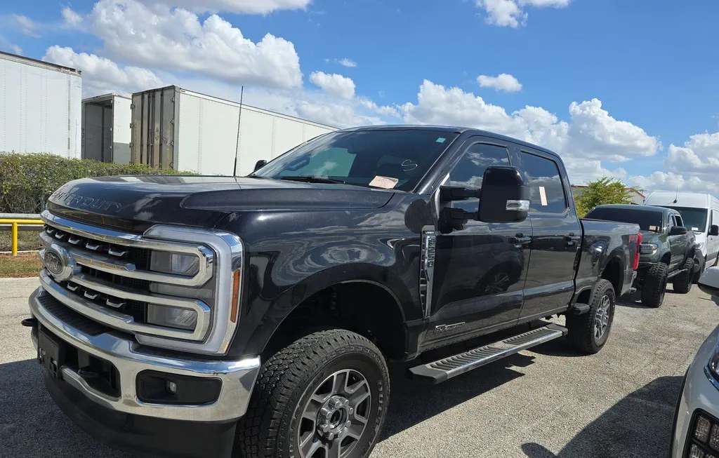 2026 FORD SUPER DUTY F-250 LARIAT CREW CAB MEDIUM BED - 1