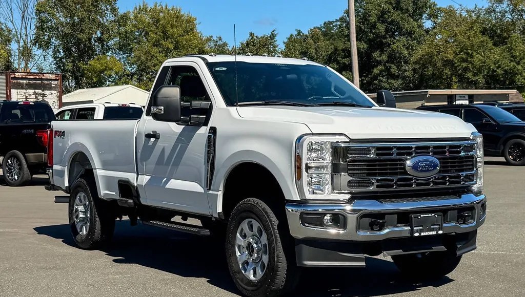 2024 FORD SUPER DUTY F-250 XLT REGULAR CAB LONG BED - 1