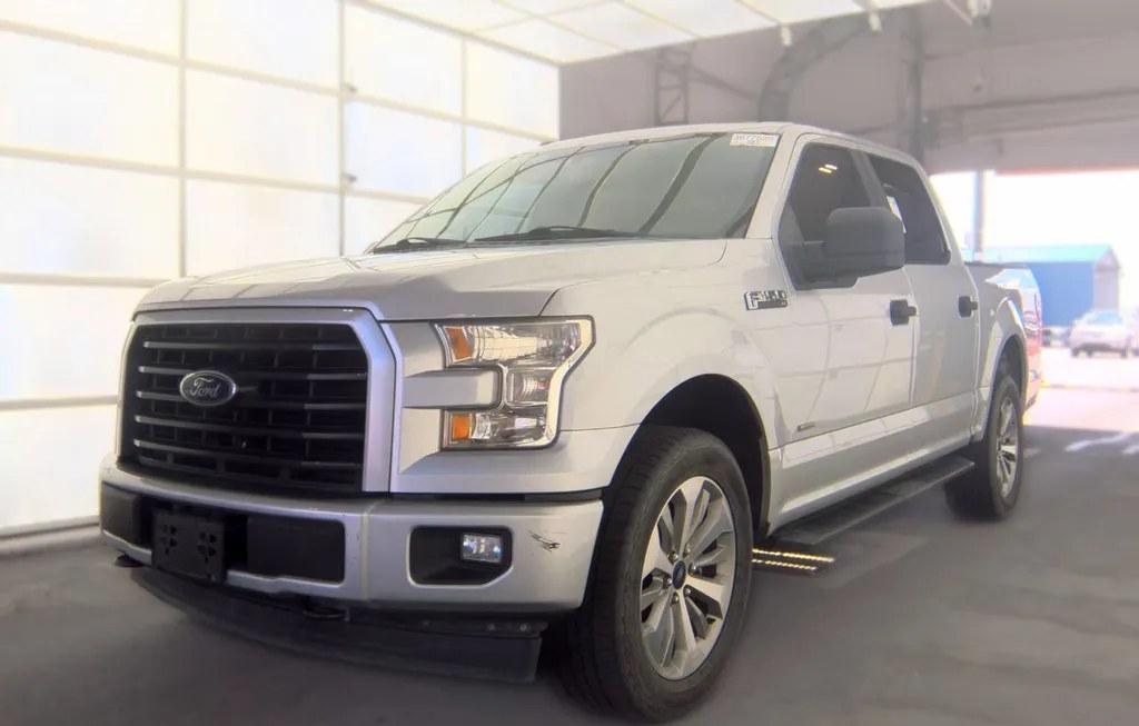 2017 FORD F-150 XL CREW CAB SHORT BED - 1