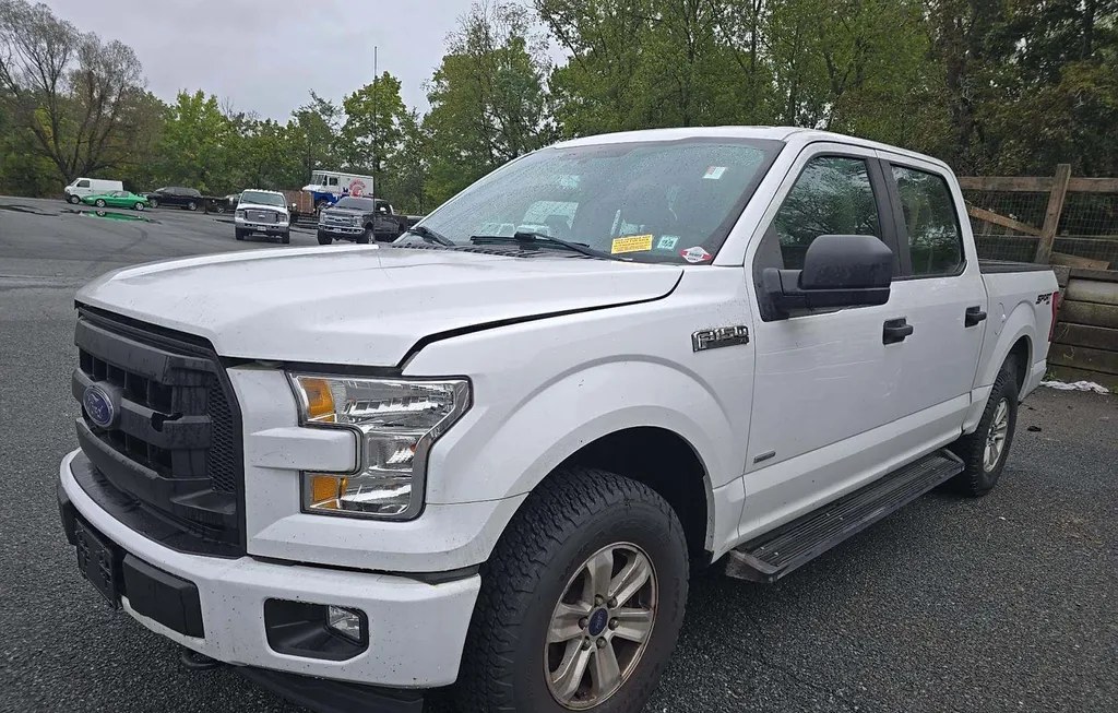 2017 FORD F-150 XL CREW CAB SHORT BED - 1