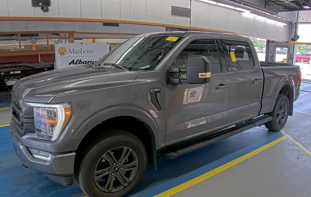 2023 FORD F-150 XLT CREW CAB MEDIUM BED - 1