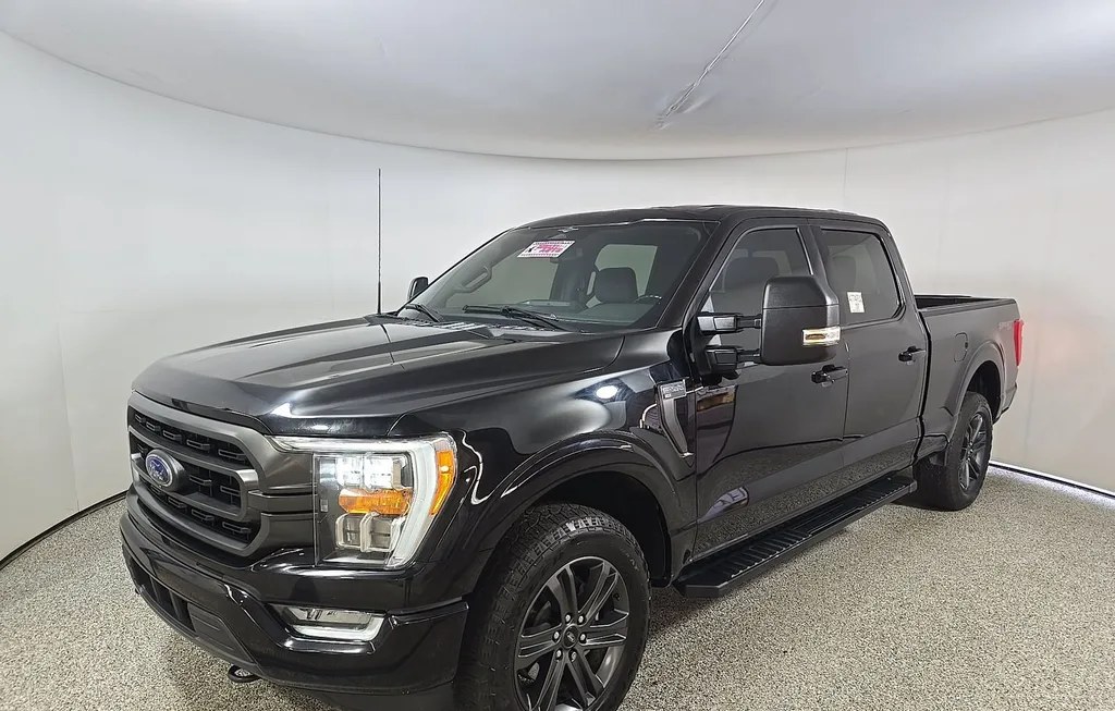 2023 FORD F-150 XLT CREW CAB MEDIUM BED - 1