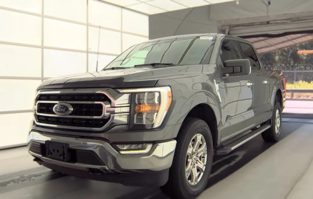 2023 FORD F-150 XLT CREW CAB SHORT BED - 1