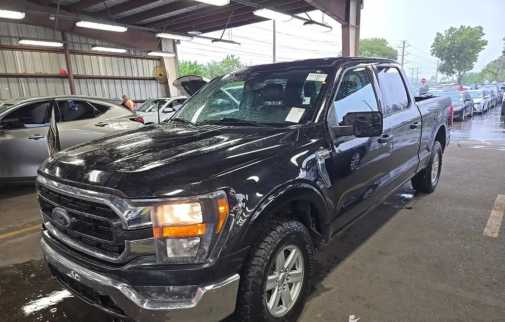 2023 FORD F-150 XLT CREW CAB MEDIUM BED - 1