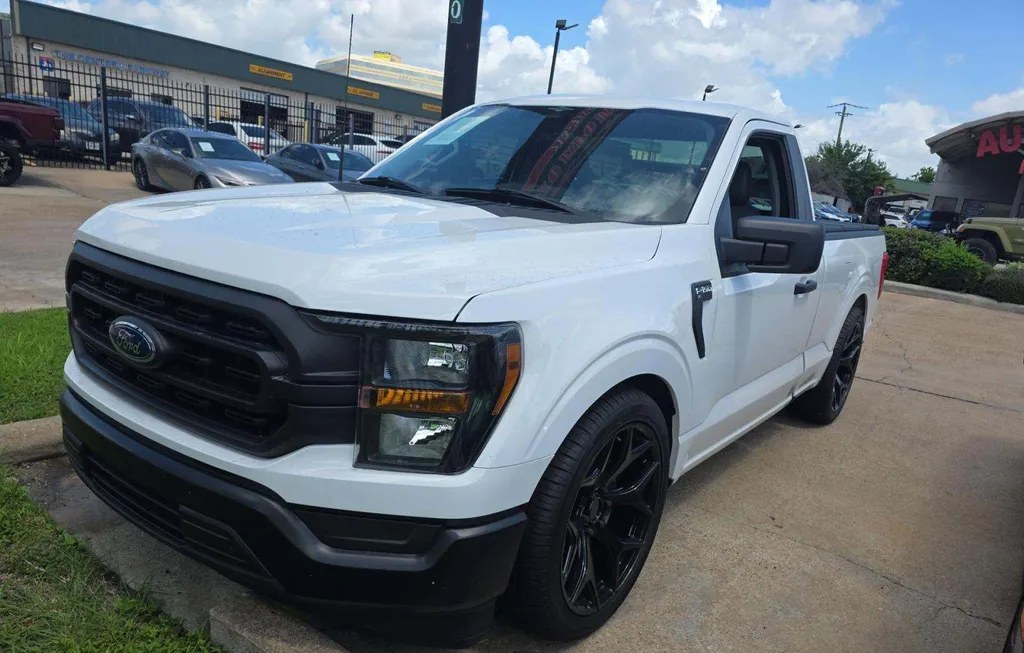 2023 FORD F-150 XL REGULAR CAB MEDIUM BED - 1