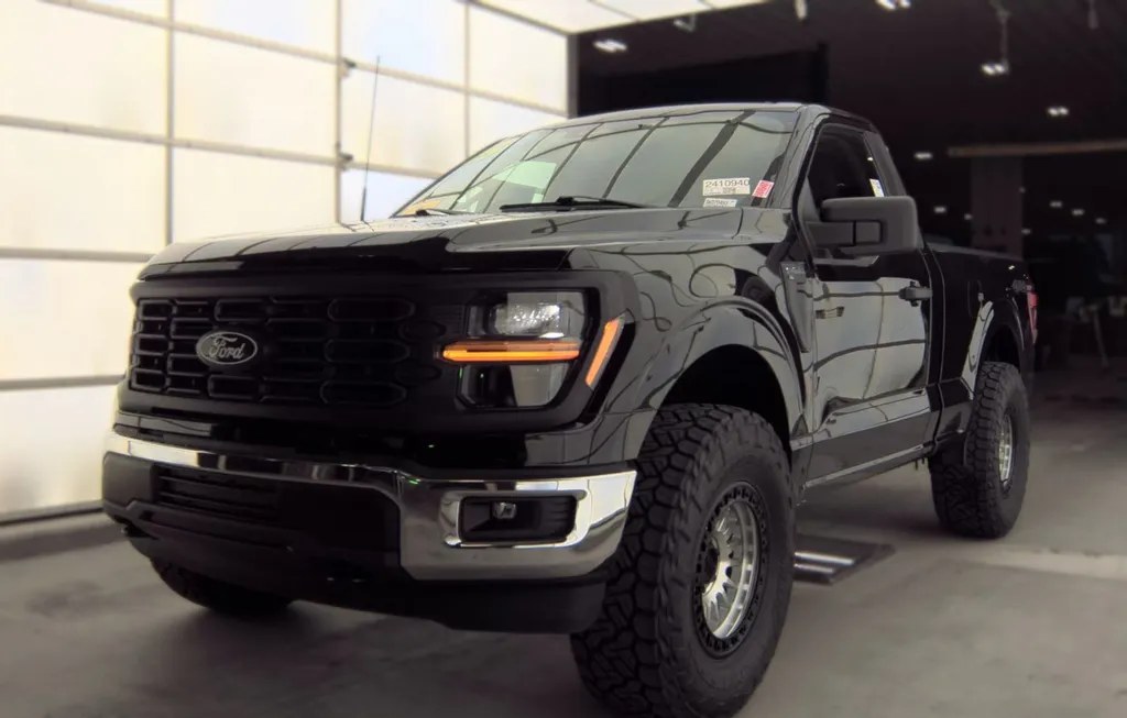 2025 FORD F-150 XL REGULAR CAB MEDIUM BED - 1