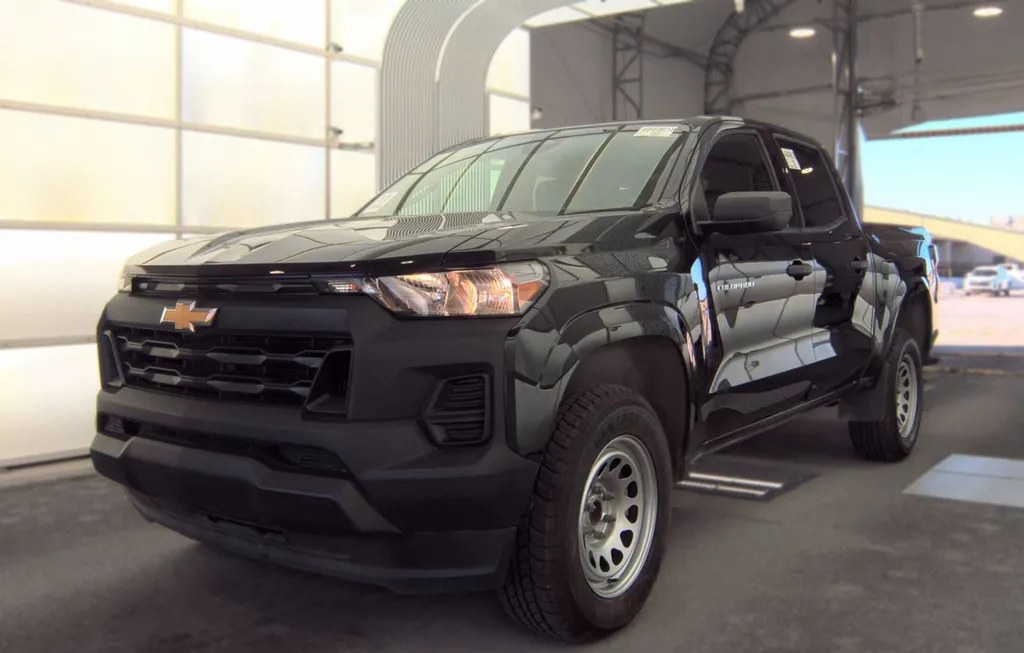 2023 CHEVROLET COLORADO WT CREW CAB MEDIUM BED 2WT - 1
