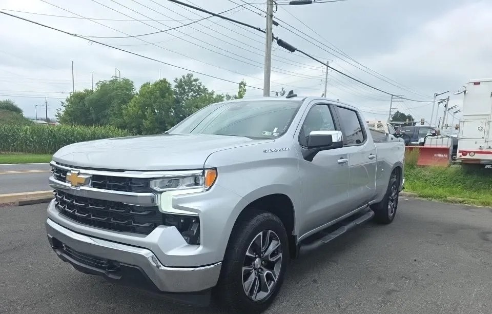 2022 CHEVROLET SILVERADO 1500 LT CREW CAB MEDIUM BED 1LT - 1