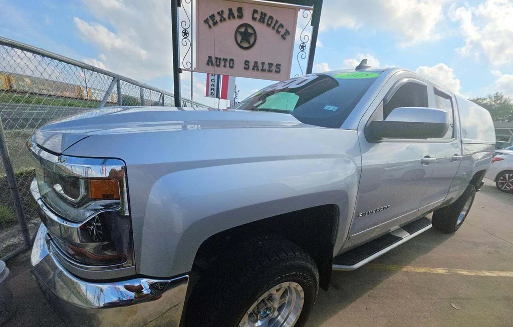 2018 CHEVROLET SILVERADO 1500 LT EXTENDED CAB MEDIUM BED 1LT - 1