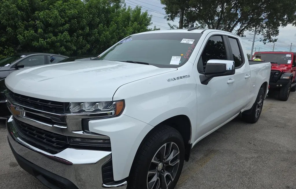 2020 CHEVROLET SILVERADO 1500 LT EXTENDED CAB MEDIUM BED 1LT - 1
