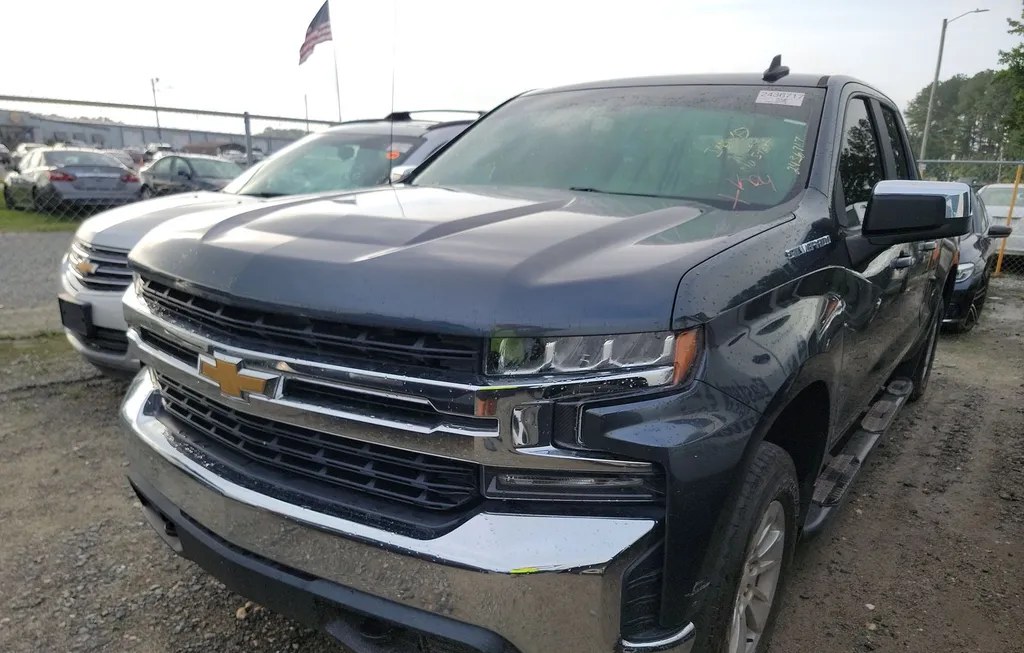 2021 CHEVROLET SILVERADO 1500 LT EXTENDED CAB MEDIUM BED 1LT - 1