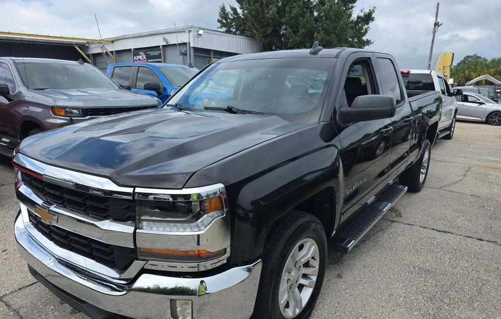 2018 CHEVROLET SILVERADO 1500 LT EXTENDED CAB MEDIUM BED 1LT - 1