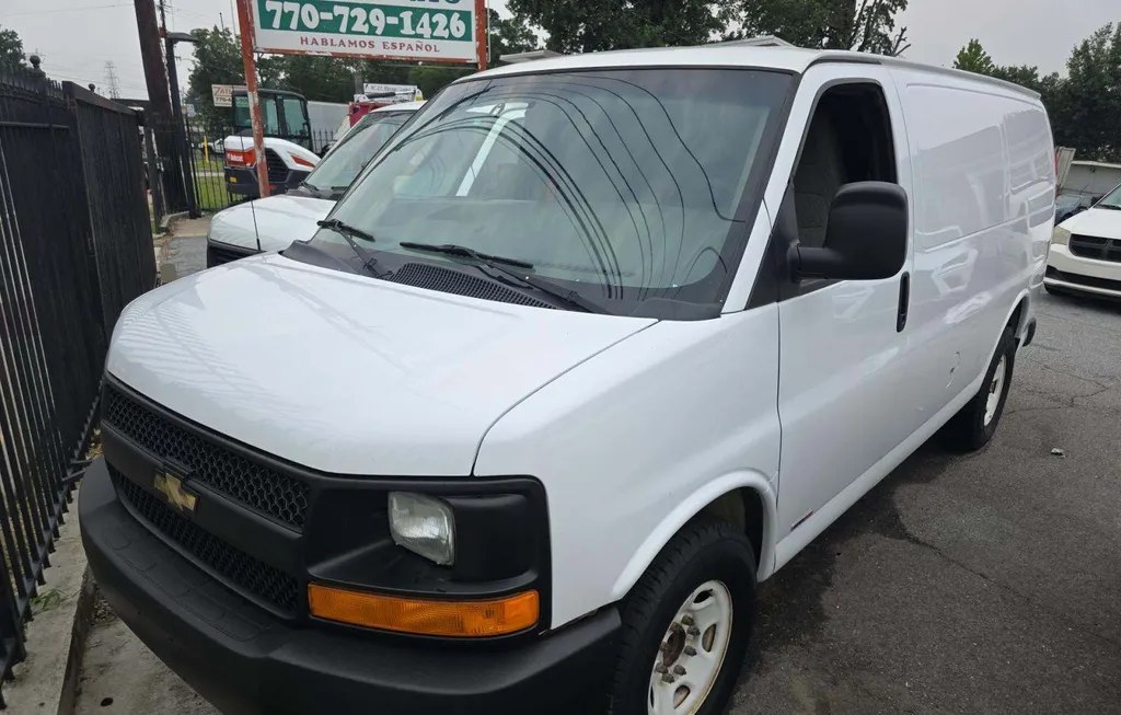 2017 CHEVROLET EXPRESS 2500 CARGO VAN 1WT 135.0" WB - 1