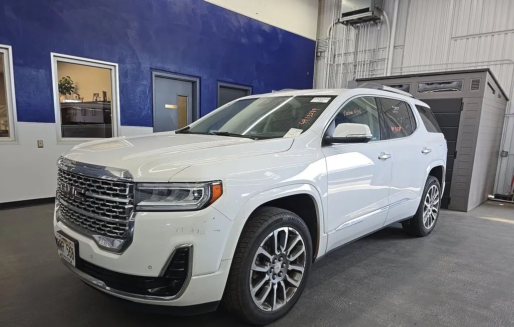 2023 GMC ACADIA DENALI 5SA - 1