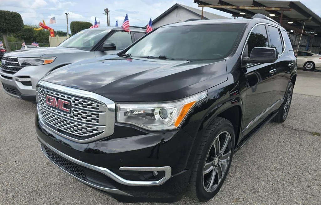 2017 GMC ACADIA DENALI 5SA - 1
