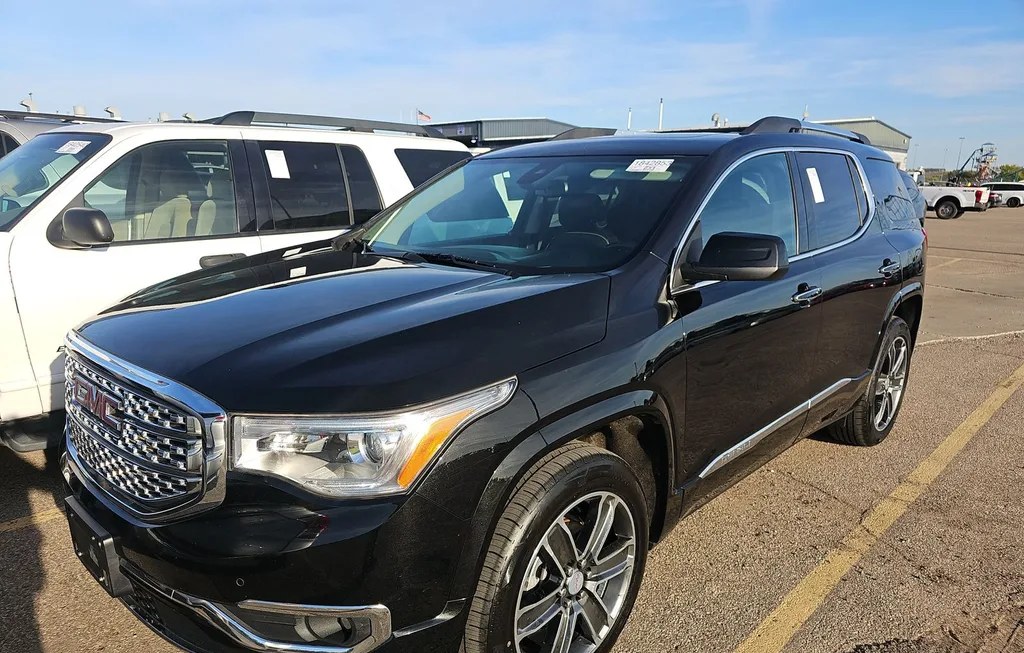 2017 GMC ACADIA DENALI 5SA - 1