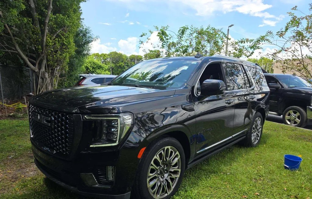 2023 GMC YUKON DENALI ULTIMATE 5SB - 1