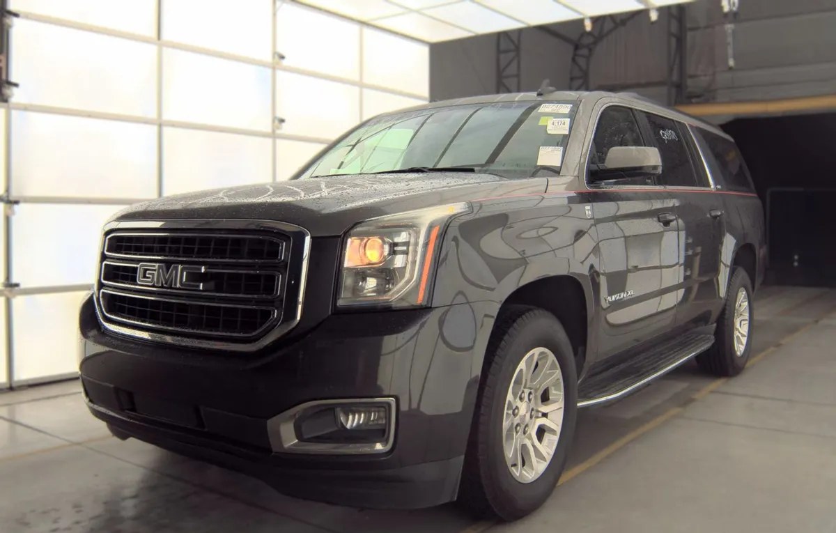 2017 GMC YUKON XL SLT - 1