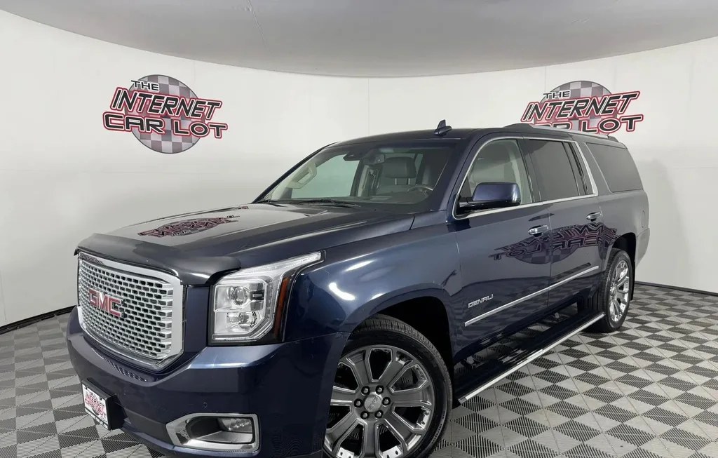 2017 GMC YUKON DENALI XL 5SA - 1
