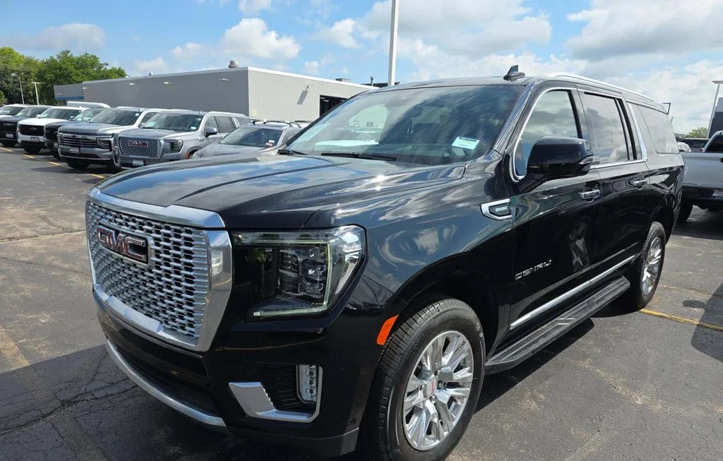 2023 GMC YUKON DENALI XL - 1