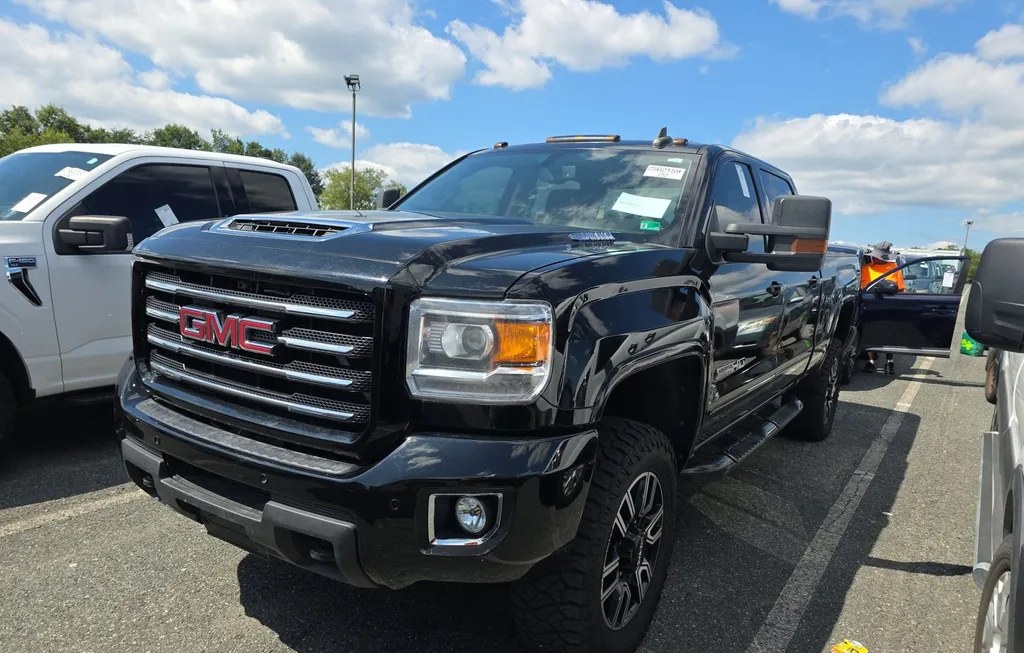 2019 GMC SIERRA 2500HD SLT CREW CAB MEDIUM BED - 1