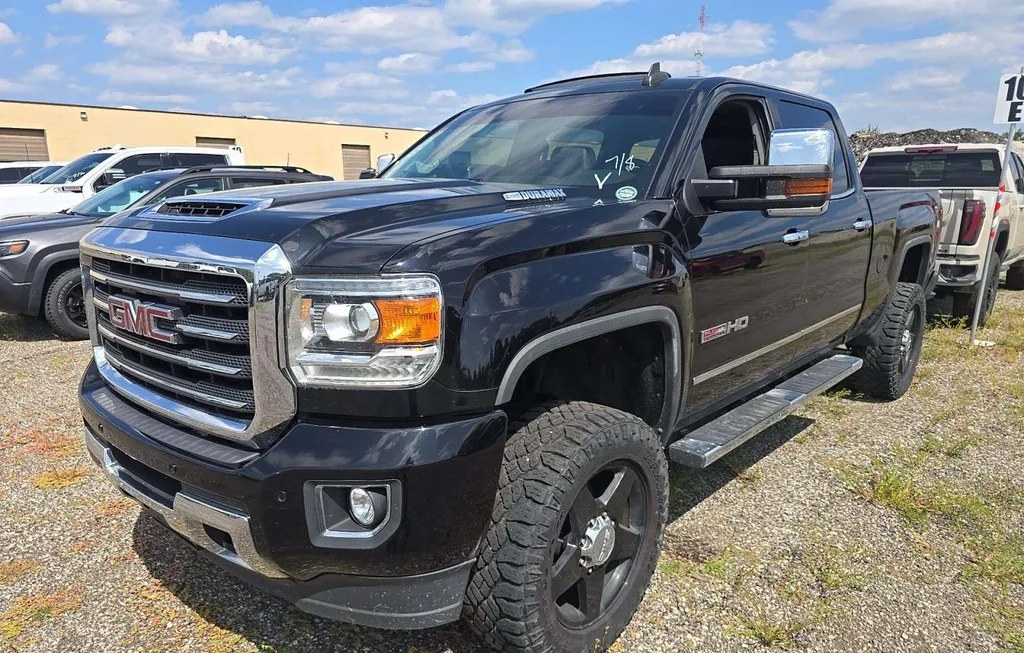 2017 GMC SIERRA 2500HD SLT CREW CAB MEDIUM BED - 1