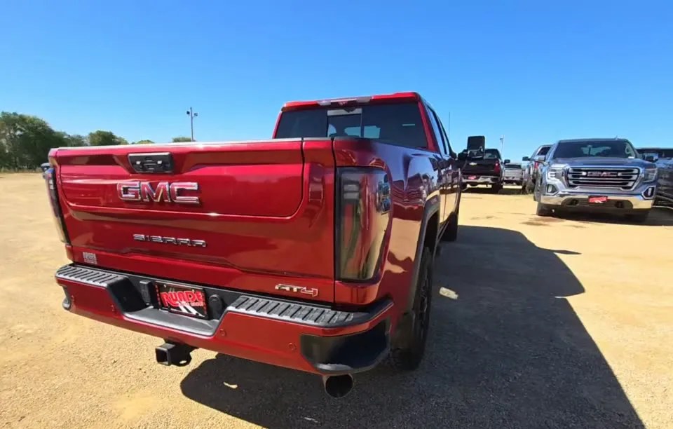 2024 GMC SIERRA 2500HD AT4 CREW CAB MEDIUM BED - 1