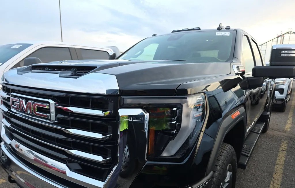 2026 GMC SIERRA 2500HD SLT CREW CAB MEDIUM BED - 1