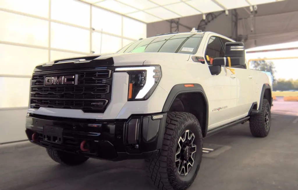 2024 GMC SIERRA 2500HD AT4X CREW CAB MEDIUM BED - 1