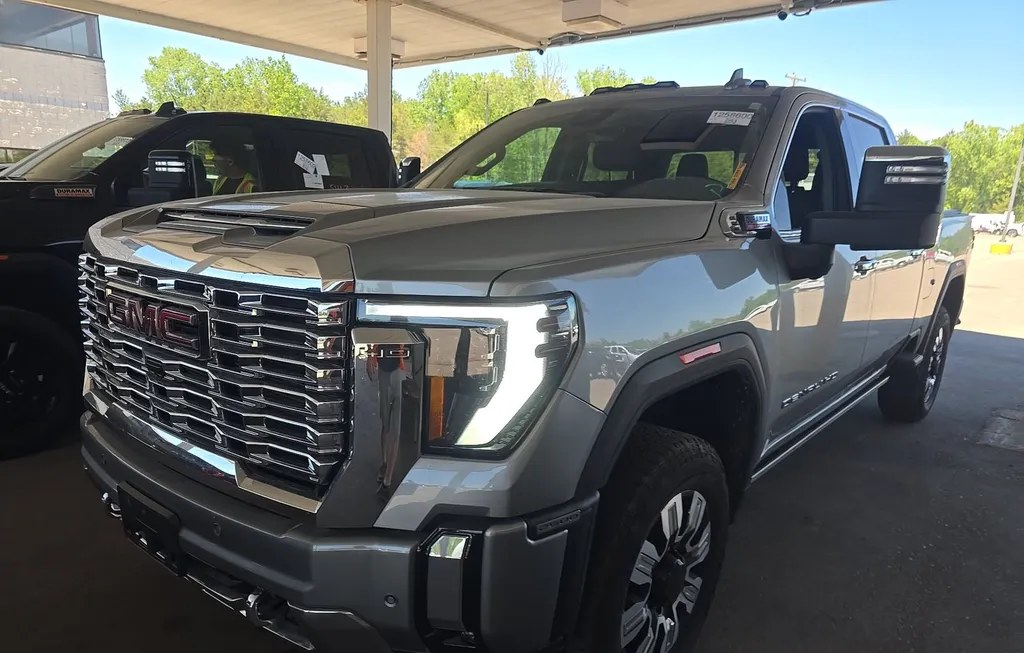 2025 GMC SIERRA 2500HD DENALI CREW CAB MEDIUM BED 5SA - 1