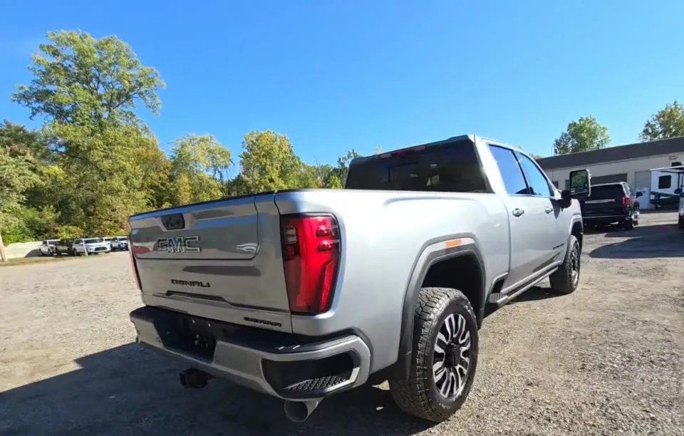 2026 GMC SIERRA 2500HD DENALI ULTIMATE CREW CAB MEDIUM BED - 1