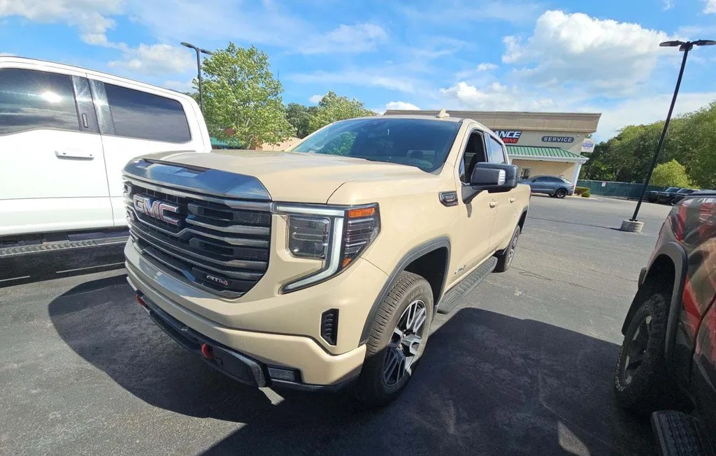 2022 GMC SIERRA 1500 AT4 CREW CAB MEDIUM BED - 1