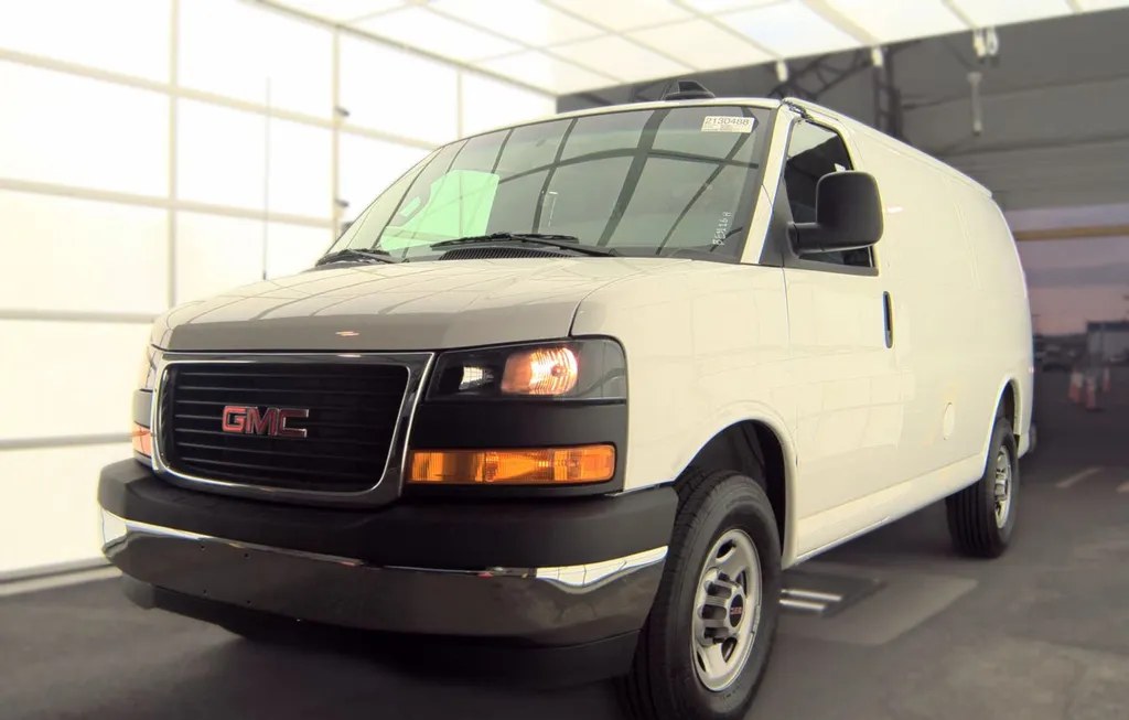 2025 GMC SAVANA 2500 CARGO VAN 1WT 135.0" WB - 1
