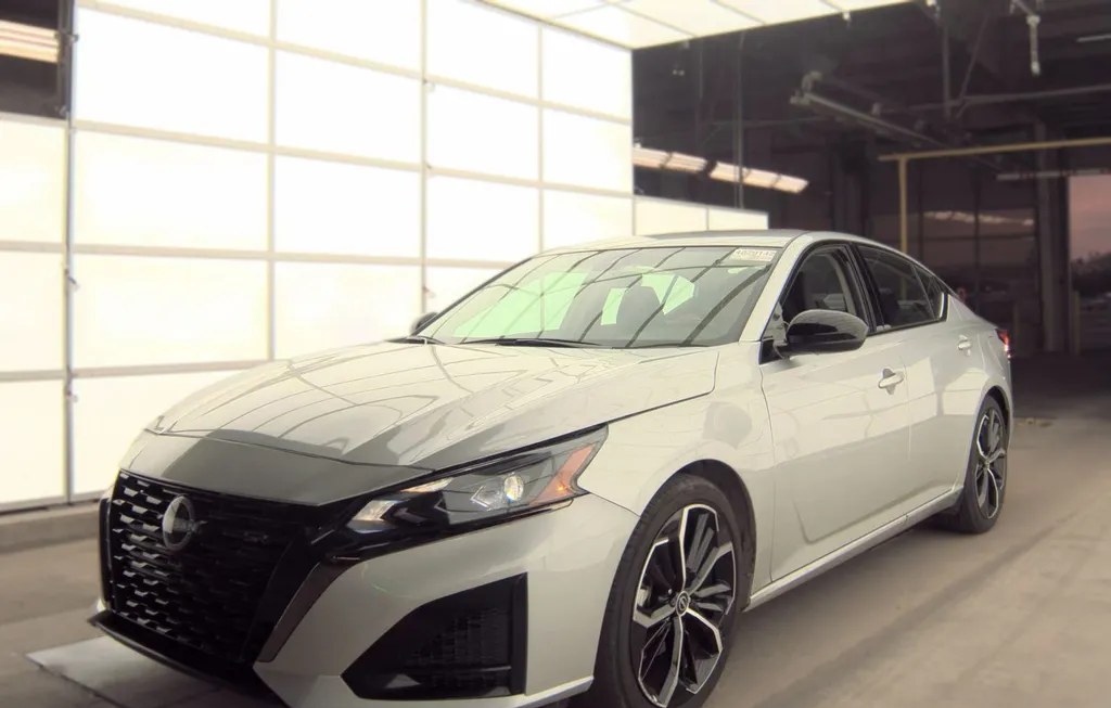 2025 NISSAN ALTIMA SR - 1
