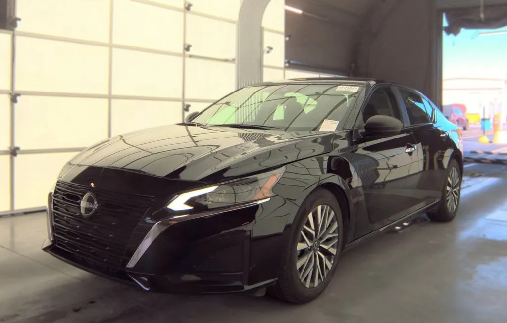 2025 NISSAN ALTIMA SV - 1