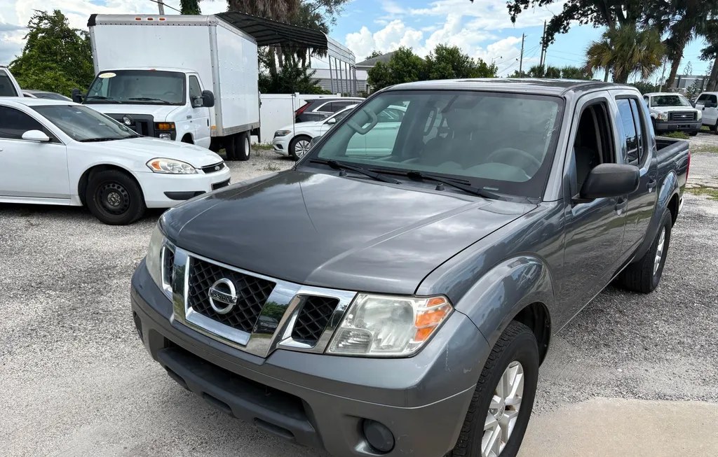 2019 NISSAN FRONTIER SV CREW CAB MEDIUM BED - 1