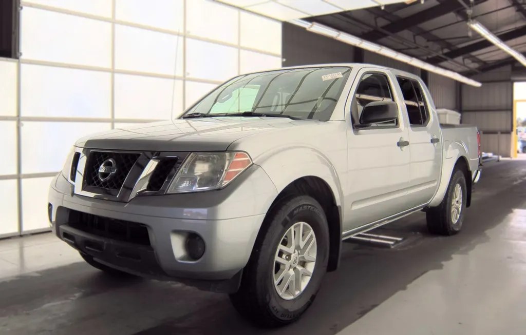 2019 NISSAN FRONTIER SV CREW CAB MEDIUM BED - 1