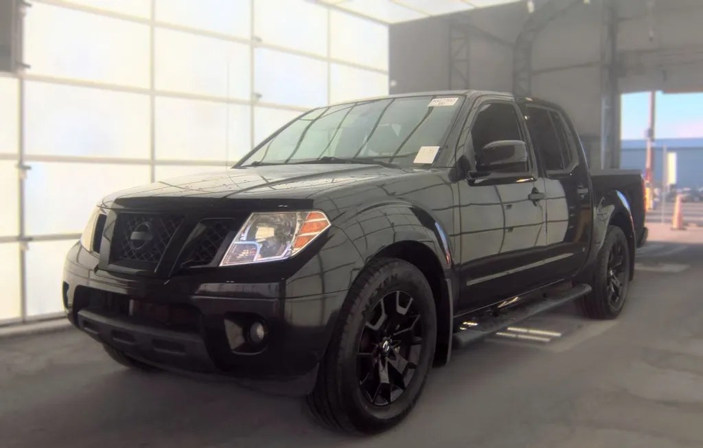2021 NISSAN FRONTIER SV CREW CAB MEDIUM BED - 1