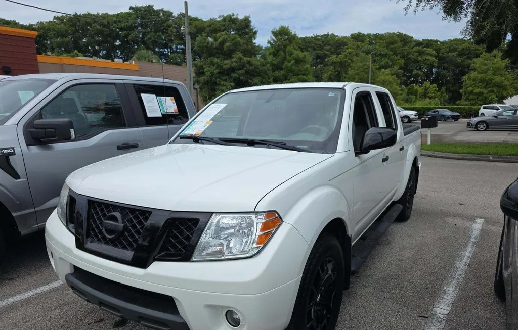 2020 NISSAN FRONTIER SV CREW CAB MEDIUM BED - 1