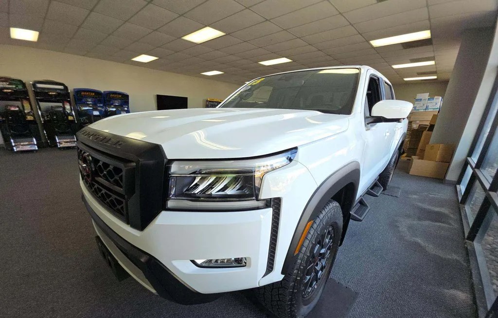 2023 NISSAN FRONTIER PRO-4X CREW CAB MEDIUM BED - 1