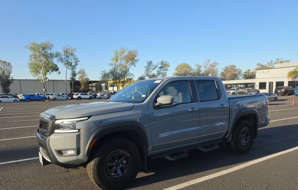 2025 NISSAN FRONTIER PRO-4X CREW CAB MEDIUM BED - 1