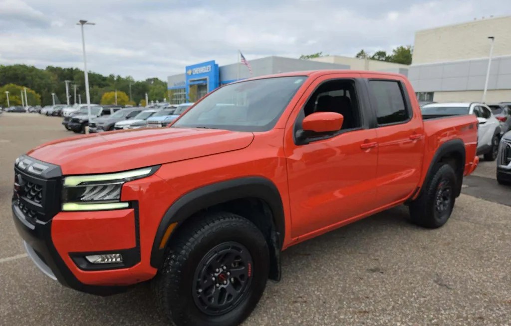 2025 NISSAN FRONTIER PRO-4X CREW CAB MEDIUM BED - 1