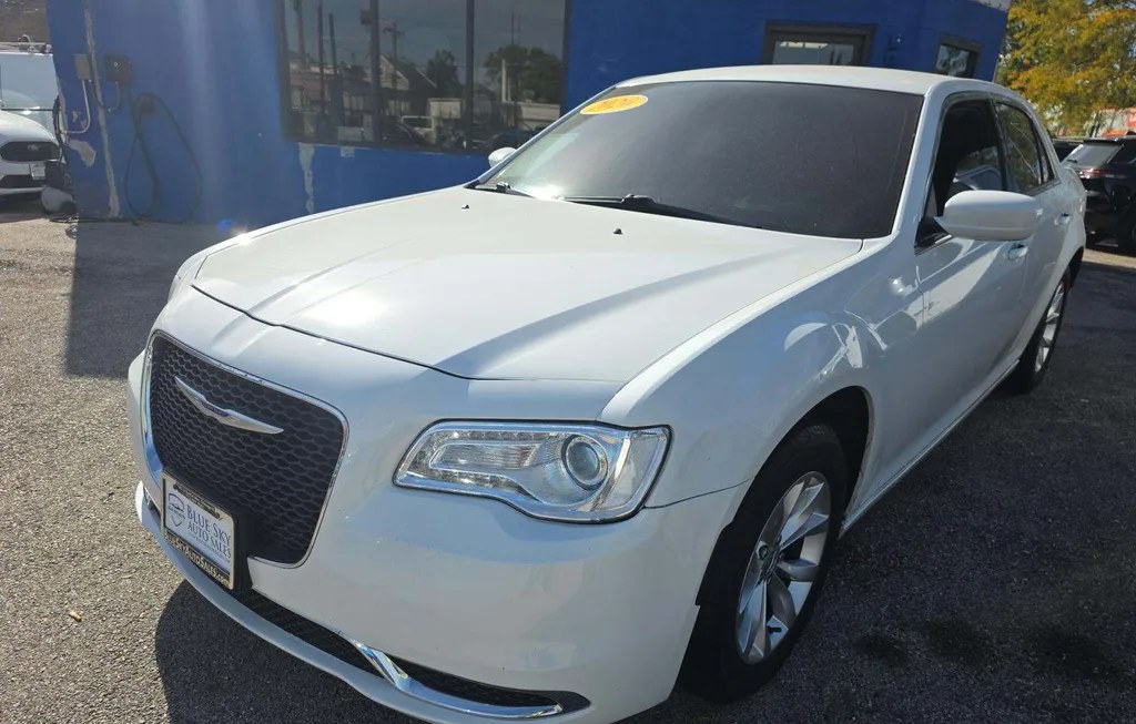 2020 CHRYSLER 300 TOURING - 1