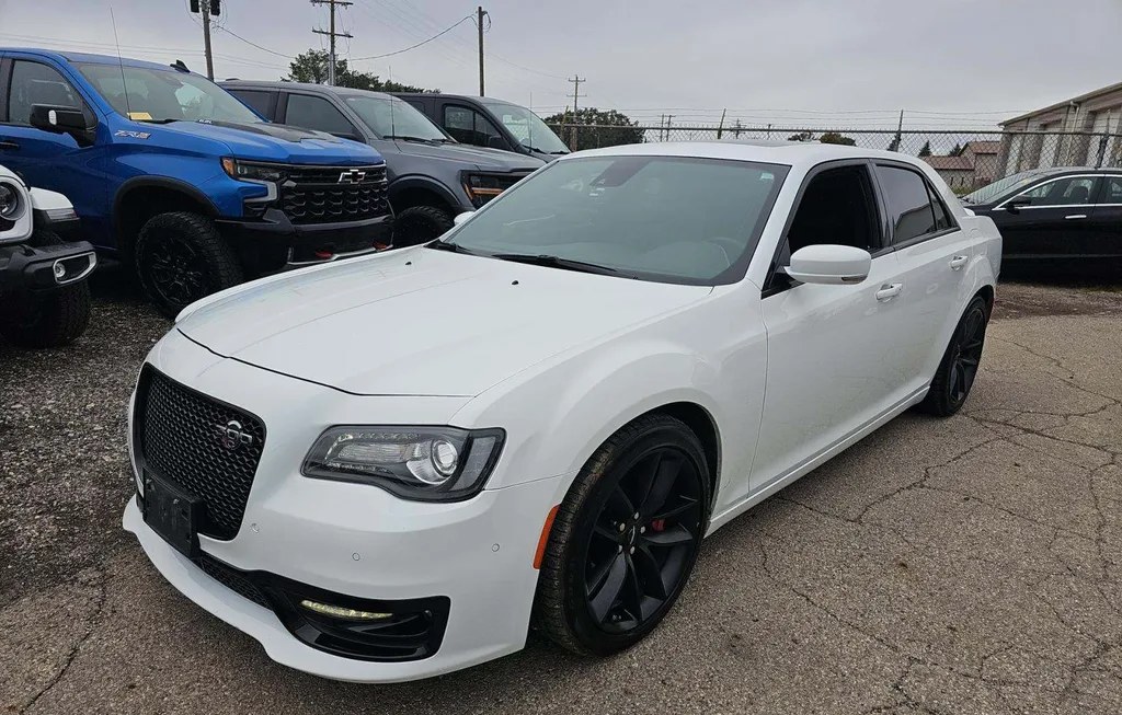 2023 CHRYSLER 300C - 1