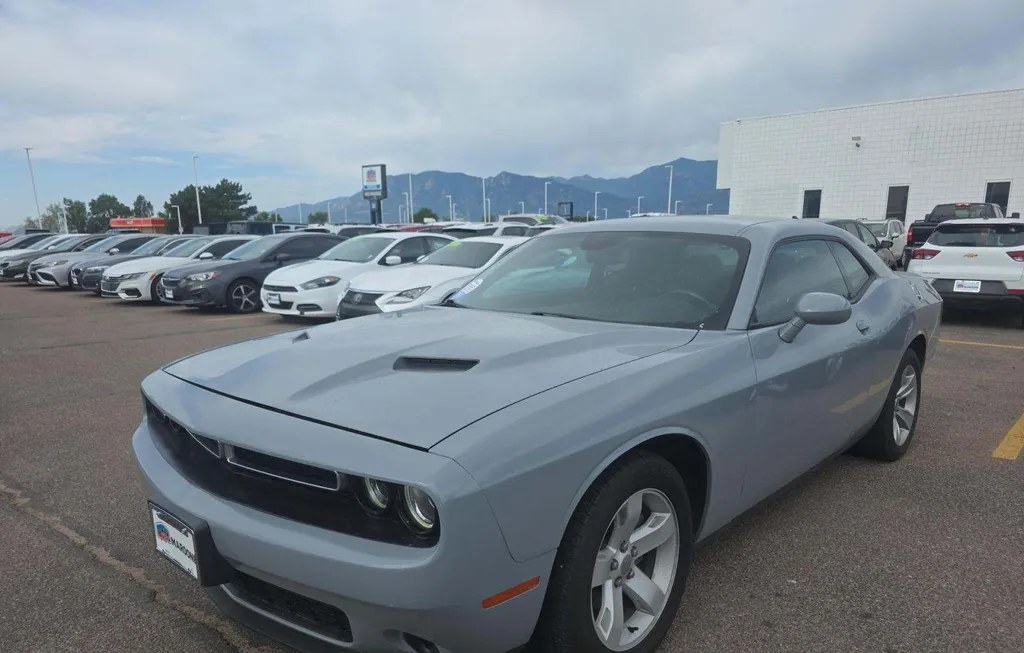 2022 DODGE CHALLENGER SXT - 1