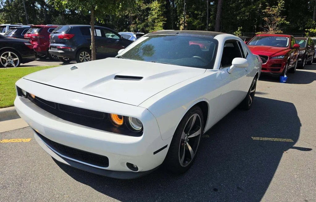 2017 DODGE CHALLENGER SXT - 1